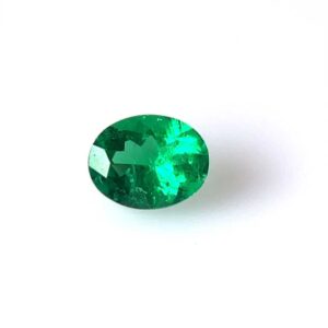 EMERALD OVAL VIVID GREEN